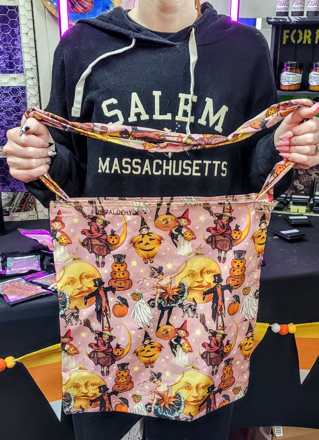 Vintage Halloween tote bag